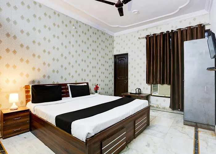 Hotel O Gharaunda